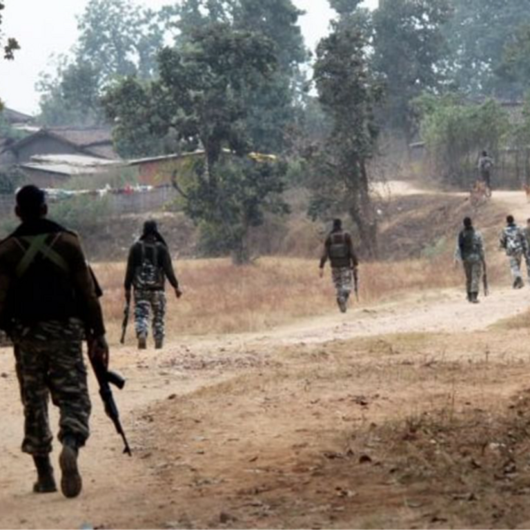 दंतेवाड़ा-नारायणपुर बॉर्डर पर मुठभेड़, 7 नक्सली ढेर:सर्च ऑपरेशन में शव के साथ AK-47 समेत ऑटोमेटिक हथियार भी बरामद