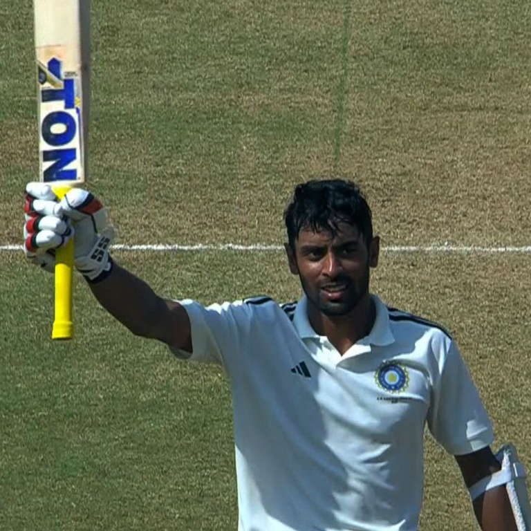 ईरानी कप में अभिमन्यु ईश्वरन का शतक:रेस्ट ऑफ इंडिया का स्कोर 289/4, सरफराज ने 222 रन बनाए; मुंबई 248 रन से आगे