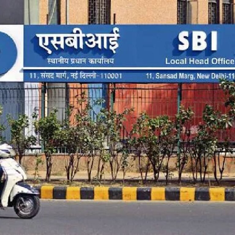SBI का दूसरी तिमाही में मुनाफा 28% बढ़ा:टोटल इनकम 15% बढ़कर ₹1.29 लाख करोड़; नतीजों के बाद 2.47% गिरा शेयर