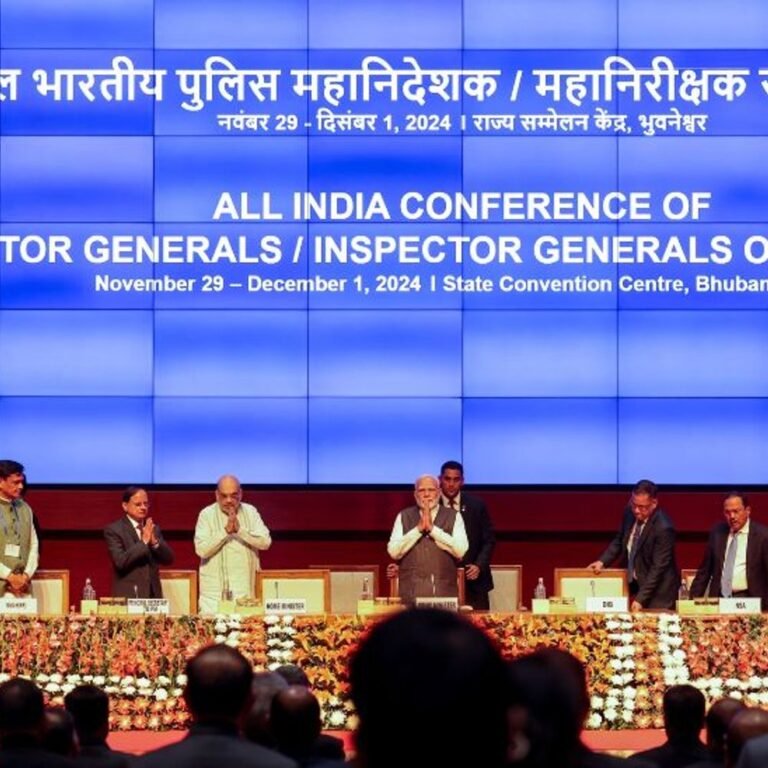 मोदी ने दिया पुलिसिंग का SMART फॉर्मूला:स्ट्रिक्ट के साथ सेंसेटिव रहने को कहा; 59वीं DGP-IGP कॉन्फ्रेंस में बोल रहे थे
