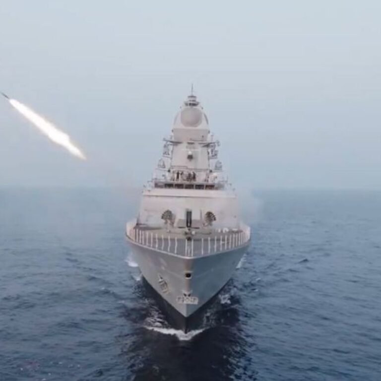 INS सूरत, INS नीलगिरी और INS वाघशीर का कमीशन आज:पीएम मुंबई में नेवल डॉकयार्ड पहुंचकर राष्ट्र को समर्पित करेंगे; महायुति के विधायकों से भी मिलेंगे