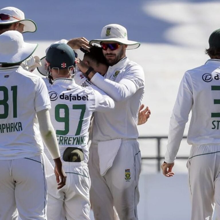 साउथ अफ्रीका ने 10 विकेट से पाकिस्तान को हराया:7.1 ओवर में 61 रन बनाए, सीरीज 2-0 से जीती; रिकेलटन प्लेयर ऑफ द टेस्ट