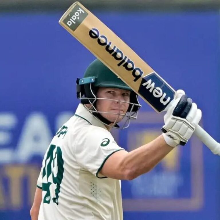 ऑस्ट्रेलियाई बैटर स्मिथ के टेस्ट में 10 हजार रन पूरे:गॉल टेस्ट में फिफ्टी बना चुके; ख्वाजा का शतक पूरा; टी-ब्रेक तक स्कोर 261/2