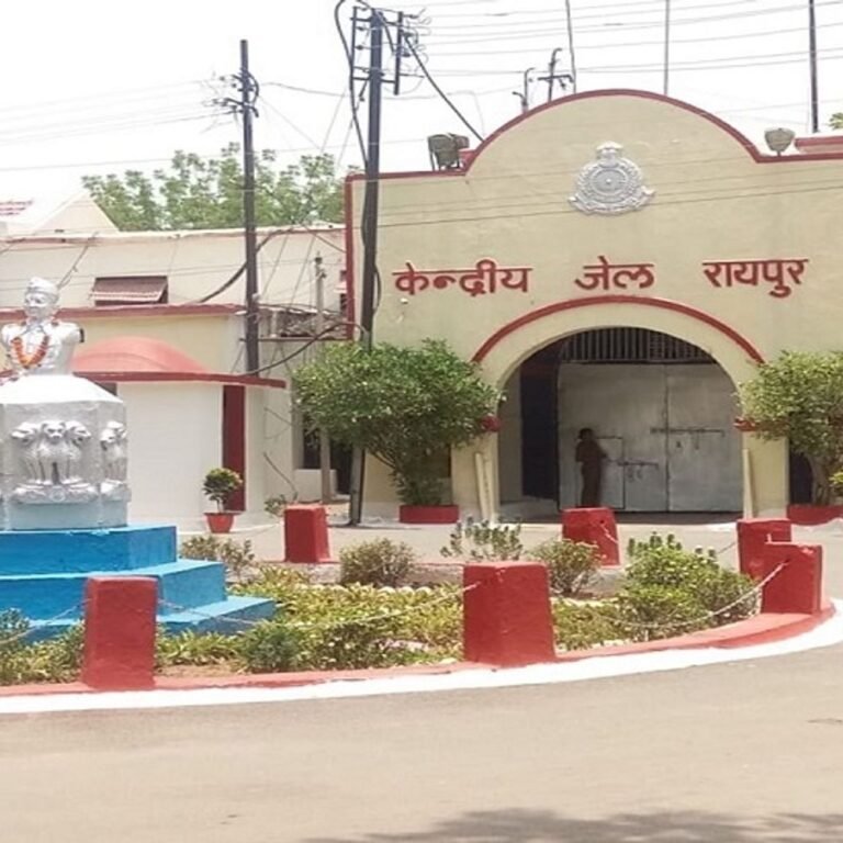 जेल में कैदी को पीटने वाला अफसर सस्पेंड:सहायक जेल अधीक्षक और दो कर्मचारियों पर कार्रवाई, धौंस जमाने मारपीट की थी