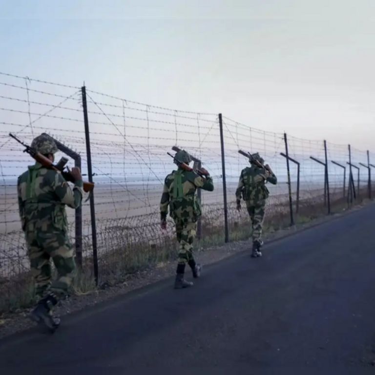 LoC पर पाकिस्तान ने फायरिंग की:भारतीय सेना ने जवाब दिया; कई पाक सैनिकों के मारे जाने की खबर; सेना की पुष्टि बाकी