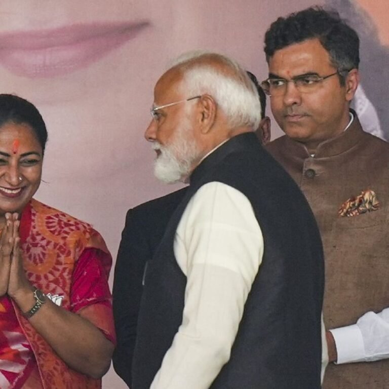 प्रवेश वर्मा दिल्ली के डिप्टी CM, शिक्षा, परिवहन-PWD विभाग मिला:CM ने गृह-वित्त अपने पास रखा; शपथ के 4 घंटे बाद विभागों का बंटवारा