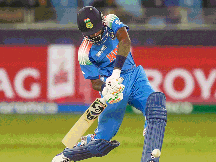 हार्दिक ने 106 मीटर का सिक्स लगाया:​​​​​​​ऑस्ट्रेलिया के विकेट पर कोहली का भांगड़ा; श्रेयस के डायरेक्ट हिट पर कैरी रनआउट; मोमेंट्स