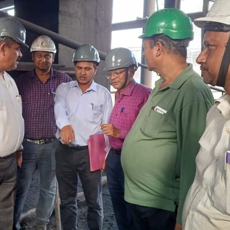 महासमुंद के स्टील प्लांट हादसे पर कार्रवाई:श्रम विभाग की टीम ने किया निरीक्षण, प्रबंधन को सुरक्षा के निर्देश; ठेकेदार को नोटिस