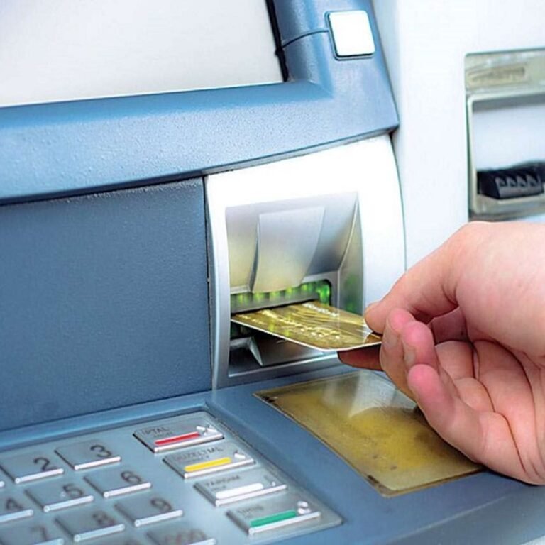 1 मई से ATM से कैश निकालना महंगा होगा:RBI ने विड्रॉल फीस ₹2 बढ़ाई, 5 फ्री ट्रांजैक्शन के बाद चार्ज ₹21 से ₹23 हो जाएगा