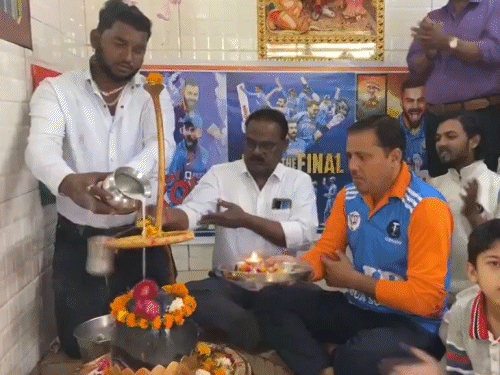 चैंपियंस ट्रॉफी फाइनल से पहले कानपुर में पूजा-पाठ:रांची में रैना बोले- ट्रॉफी भारत आएगी; दुबई में टीम इंडिया ने प्रैक्टिस भी की