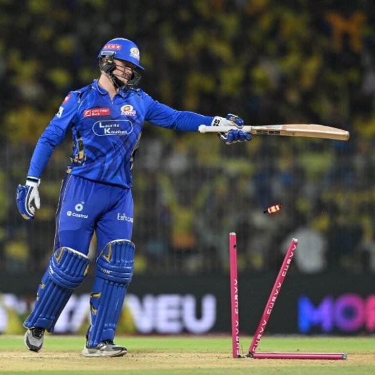 IPL में CSK vs MI:मुंबई का टॉप ऑर्डर पवेलियन लौटा, सूर्या-तिलक ने टीम को संभाला; खलील अहमद को 2 विकेट