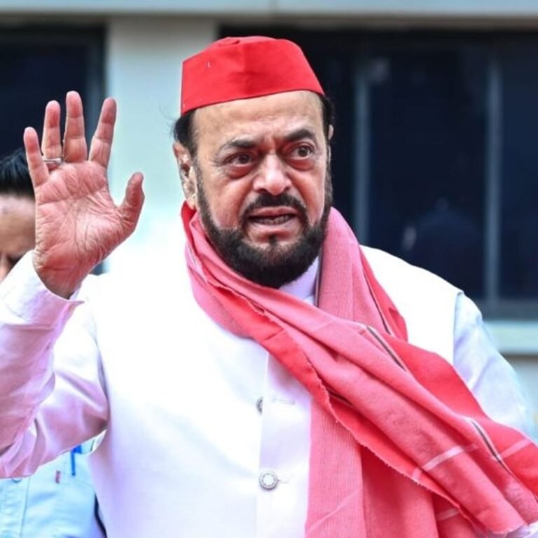 सपा नेता अबू आजमी का दावा- औरंगजेब ने मंदिर बनवाए:वह क्रूर शासक नहीं था; एकनाथ शिंदे बोले- देशद्रोह का मुकदमा चलना चाहिए