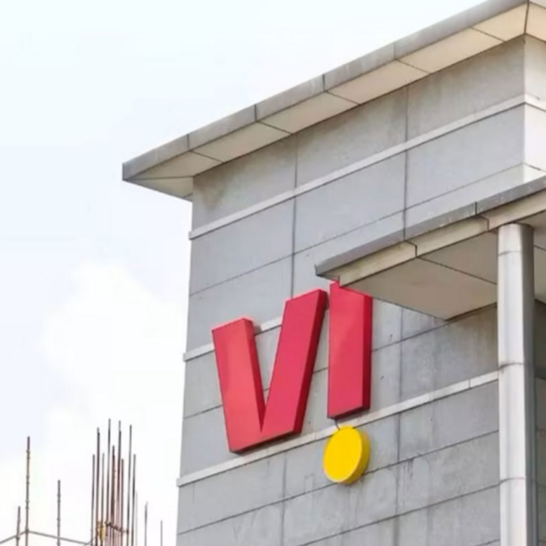 VI के ₹36,950 करोड़ बकाया को इक्विटी में बदलेगी सरकार:वोडाफोन आइडिया में सरकार की हिस्सेदारी 49% हो जाएगी, 3,695 करोड़ इक्विटी शेयर जारी करेगी कंपनी