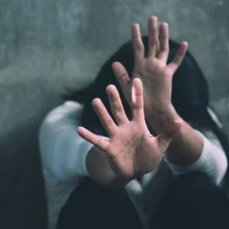 कर्नाटक में 2 बेटों के सामने मां के साथ गैंगरेप:तीनों मंदिर से लौट रहे थे; बस ड्राइवर, कंडक्टर, हेल्पर घटना में शामिल, सभी गिरफ्तार