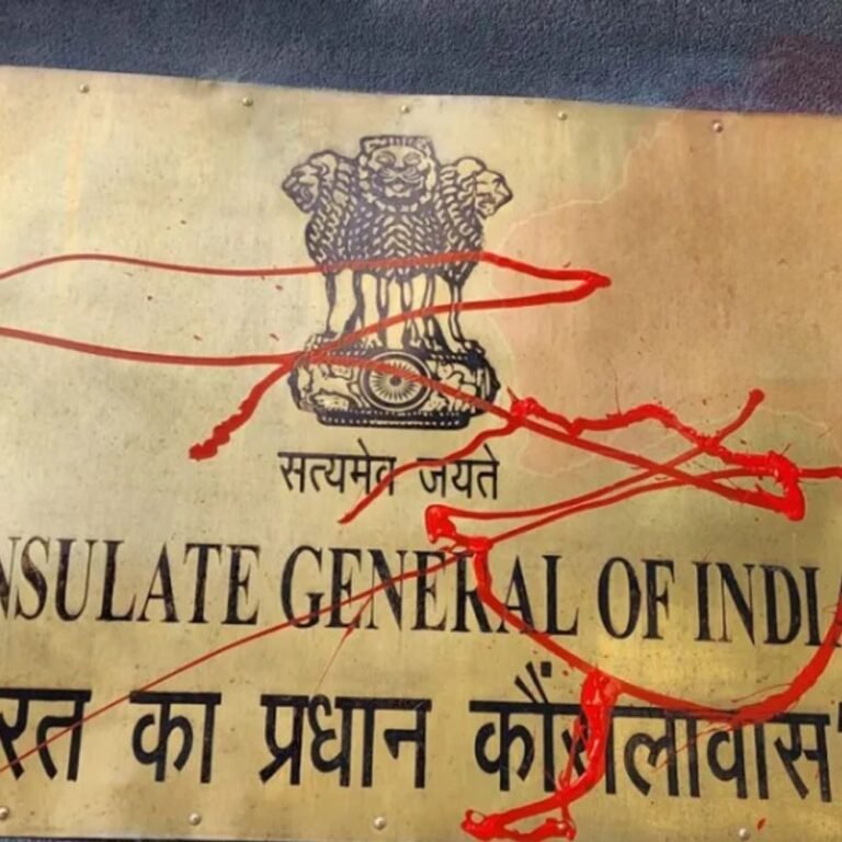 मेलबर्न के भारतीय दूतावास में तोड़फोड़:मेन गेट पर लाल रंग से पेंट किया; इससे पहले भी दीवारों पर भड़काऊ नारे लिखे जा चुके