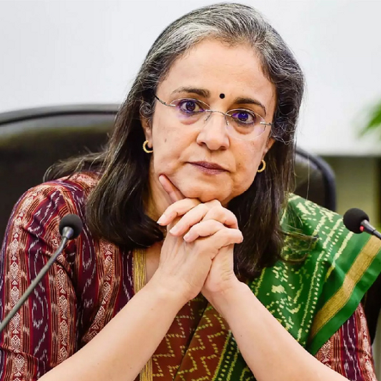 पूर्व SEBI चीफ माधबी बुच पर FIR टली:हाईकोर्ट ने स्पेशल कोर्ट के आदेश पर रोक बढ़ाई, मामले की अगली सुनवाई 7 मई को होगी