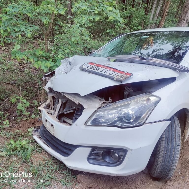 छत्तीसगढ़ में तीन सड़क हादसे…5 मौत:कार-बाइक की टक्कर, दंपती की गई जान; महासमुंद में एक ही बाइक में सवार थे 4 युवक