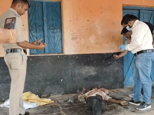 चेहरे पर ऑटो की लाइट चमकाने पर विवाद फिर मर्डर:नशे में ऑटो लेकर घूमने निकले थे आरोपी, डोंगरगढ़ में शादी समारोह में मारा चाकू