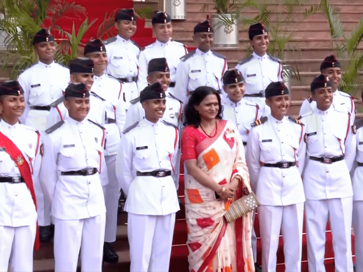 NDA से लड़कियों का पहला बैच पास:148वीं पासिंग आउट परेड में 17 लड़कियां; हरसिमरन के पिता हवलदार, इशिता परिवार की पहली मिलिट्रीपर्सन