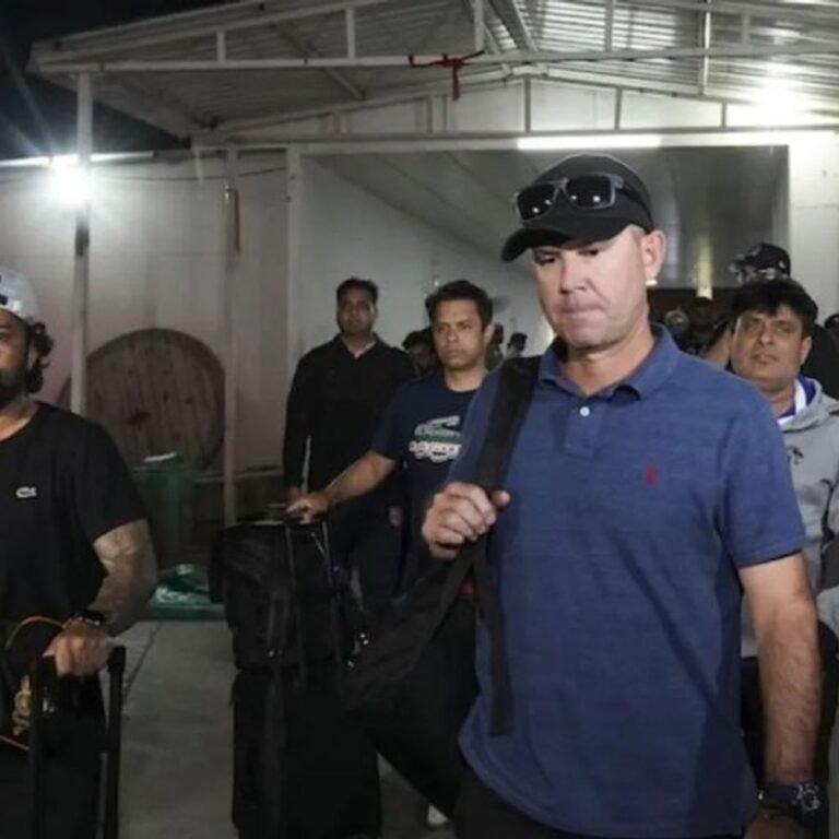 IPL फिर शुरू हुआ तो बेंगलुरु-चेन्नई में मुकाबले संभव:राजीव शुक्ला बोले- BCCI की मीटिंग कल; विदेशी प्लेयर्स अपने-अपने घर लौटने लगे