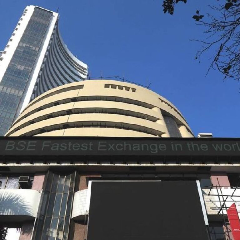 सेंसेक्स 750 अंक गिरा, 81,450 पर कारोबार कर रहा:निफ्टी में 200 अंकों की गिरावट; IT और ऑटो शेयरों में ज्यादा बिकवाली