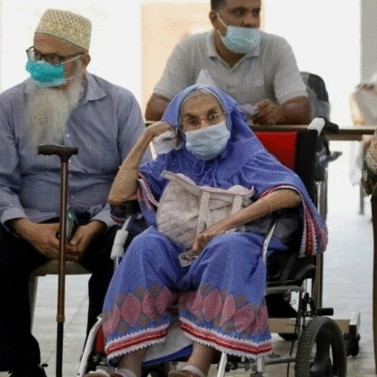 कराची में कोरोना से एक हफ्ते में 4 मौतें:हर दिन 8-10 पॉजिटिव केस; एशिया में कोरोना के 50 हजार से ज्यादा मामले