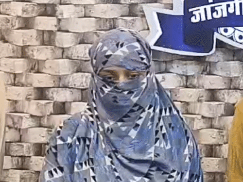 सगाई के 2 दिन पहले हनी-ट्रैप में फंसा युवक:युवती ने खेत में गंदा काम करने बुलाया; फिर पापा को फोन कर मांगे 17 लाख