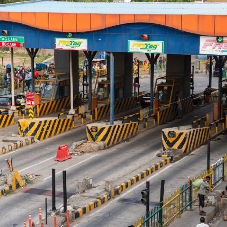 3000 रुपए में एक साल के लिए फास्टैग:निजी गाड़ियां 200 बार टोल क्रॉस कर सकेंगी, 5 सवाल-जवाब में जानें डिटेल्स