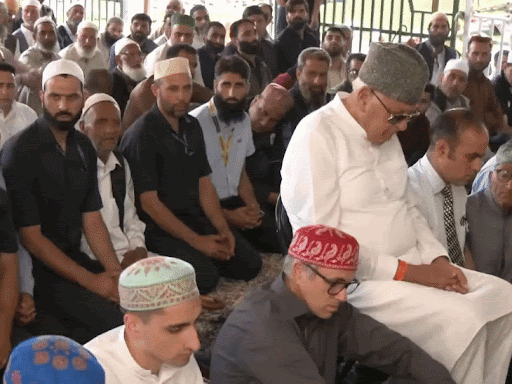 ईद-उल-अजहा आज, श्रीनगर में जामा मस्जिद लगातार 7वें साल बंद:CM उमर बोले- अपने लोगों पर भरोसा करना होगा; महबूबा ने कहा- मस्जिद पर ताला क्यों