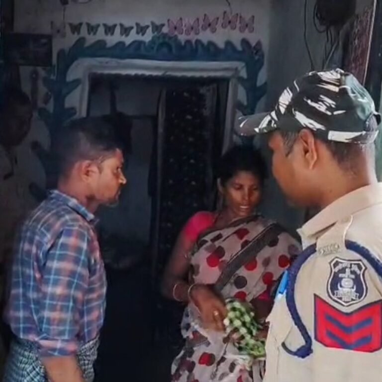 गौमांस बेचने के आरोप में दंपती समेत 3 गिरफ्तार:छत्तीसगढ़ के सारंगढ़ में पुलिस ने की कार्रवाई, बड़ी मात्रा में मांस बरामद