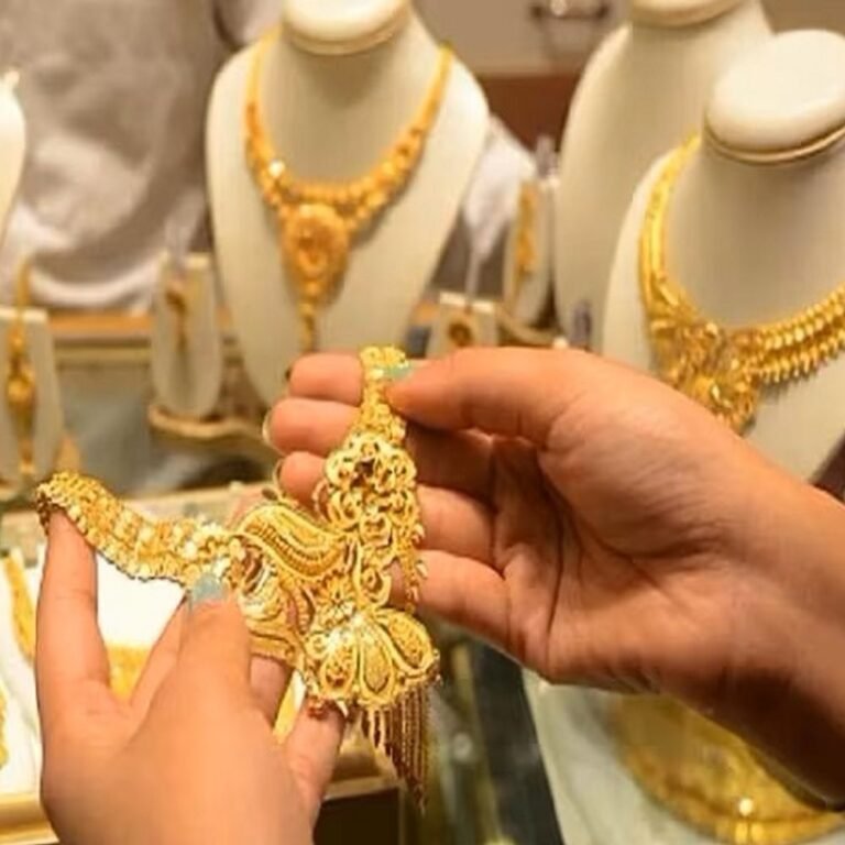 आज सोने-चांदी के दाम में गिरावट:सोना ₹284 कम होकर ₹96,737 प्रति 10 ग्राम पर आया, चांदी ₹1.07 लाख किलो बिक रही