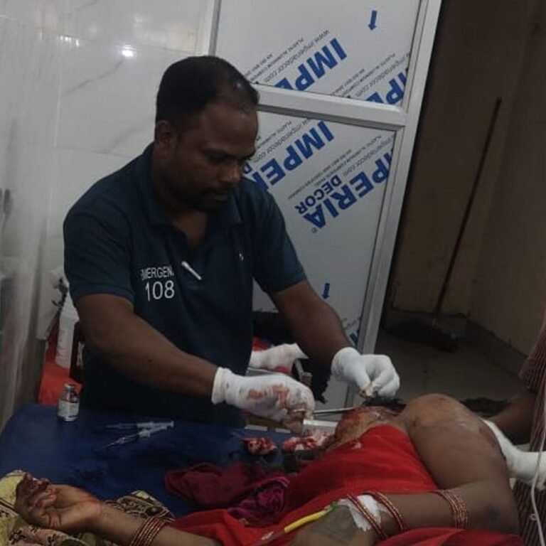 मरवाही में भालुओं का हमला:बकरी चराने गई महिला को दो भालुओं ने किया घायल, बेटे ने भागकर बचाई जान