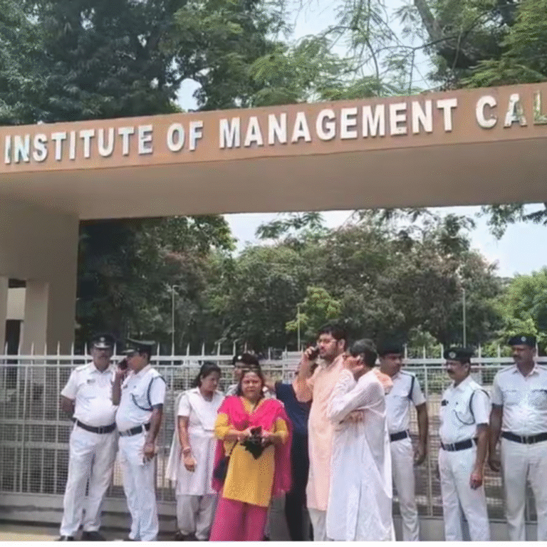 IIM कलकत्ता में रेप, आरोपी गिरफ्तार:काउंसलिंग सेशन के बहाने बॉयज हॉस्टल बुलाया, नशीला ड्रिंक पिलाकर रेप किया