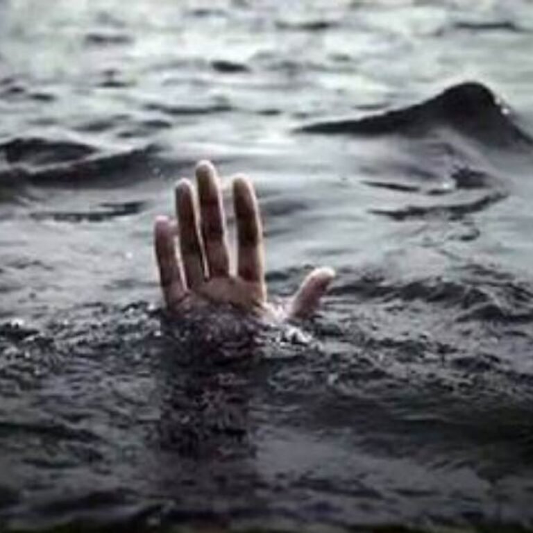 तालाब में नहाने गए 4 बच्चों की डूबने से मौत:मृतकों में तीन लड़कियां और एक लड़का शामिल, सभी की उम्र 5 से 8 साल