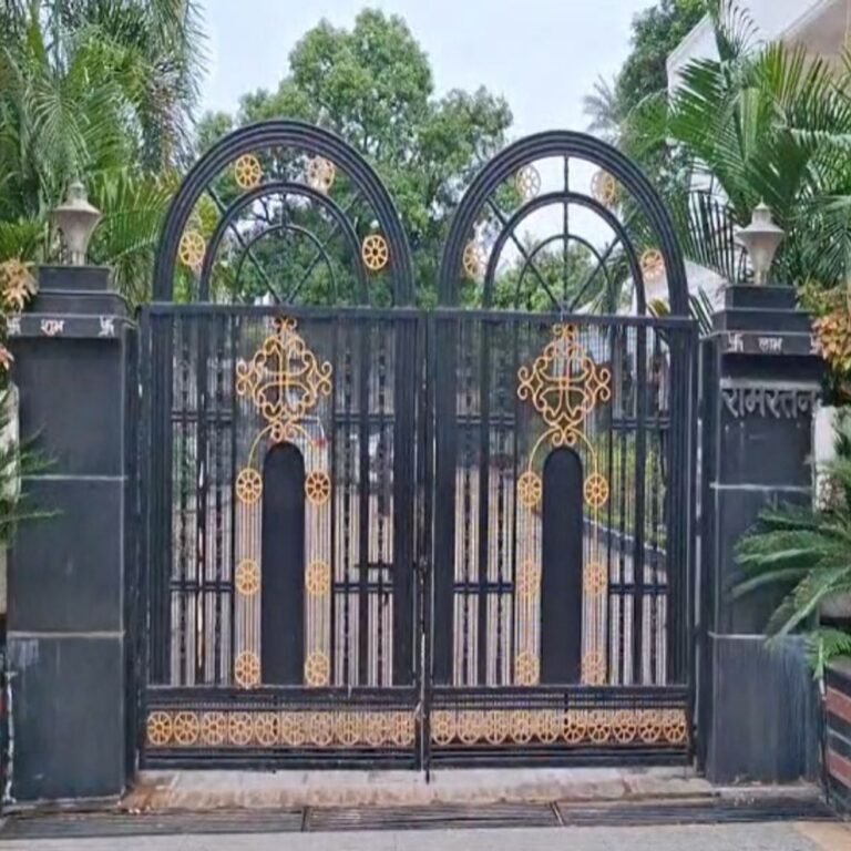 दुर्ग में कारोबारी विजय अग्रवाल के बंगले पर ED रेड:मनी-लॉन्ड्रिंग से जुड़े मामले की जांच; चिरमिरी में SECL मैनेजर के घर IT कार्रवाई जारी