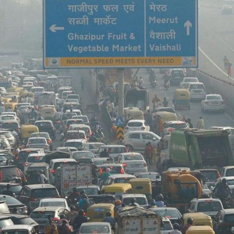 पुराने वाहनों को 1 नवंबर से नहीं मिलेगा फ्यूल:दिल्ली सहित 5 शहरों में नियम लागू होगा; पहले 1 जुलाई से बैन लगना था