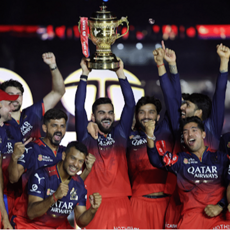 RCB सबसे वैल्यूएबल टीम बनी:5-5 ट्रॉफी जीतने वाली MI और CSK को पीछे छोड़ा; IPL की वैल्यू ₹1.56 लाख करोड़ हुई