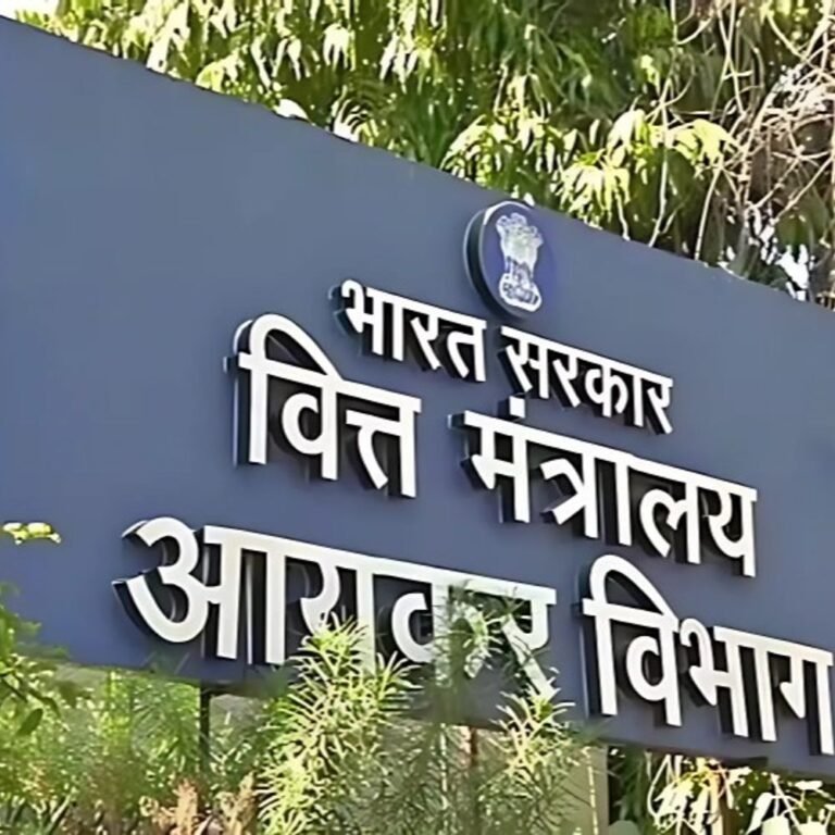 लॉन्ग टर्म कैपिटल गेन टैक्स में कोई बदलाव नहीं होगा:इनकम टैक्स ने खबरों को फेक बताया; LTCG 12.5% से बढ़ाकर 18.5% करने की अफवाह थी