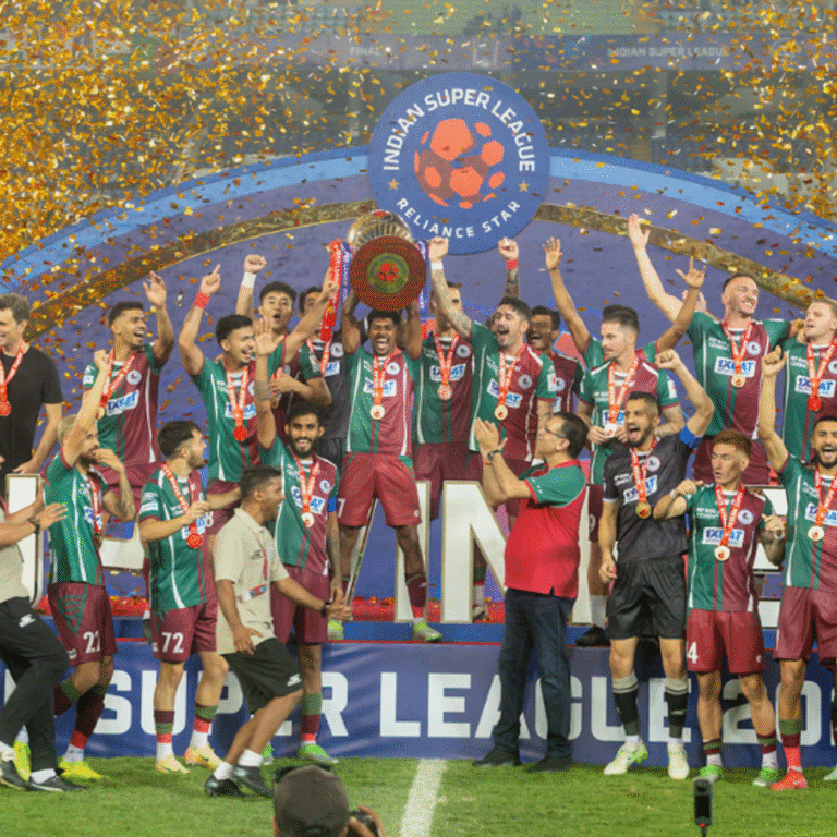 फुटबॉल फेडरेशन और स्पोर्ट्स डेवलपमेंट लिमिटेड विवाद:सुप्रीम कोर्ट ने 28 अगस्त तक मामला सुलझाने को कहा; 11 ISL क्लब बंद होने की कगार पर