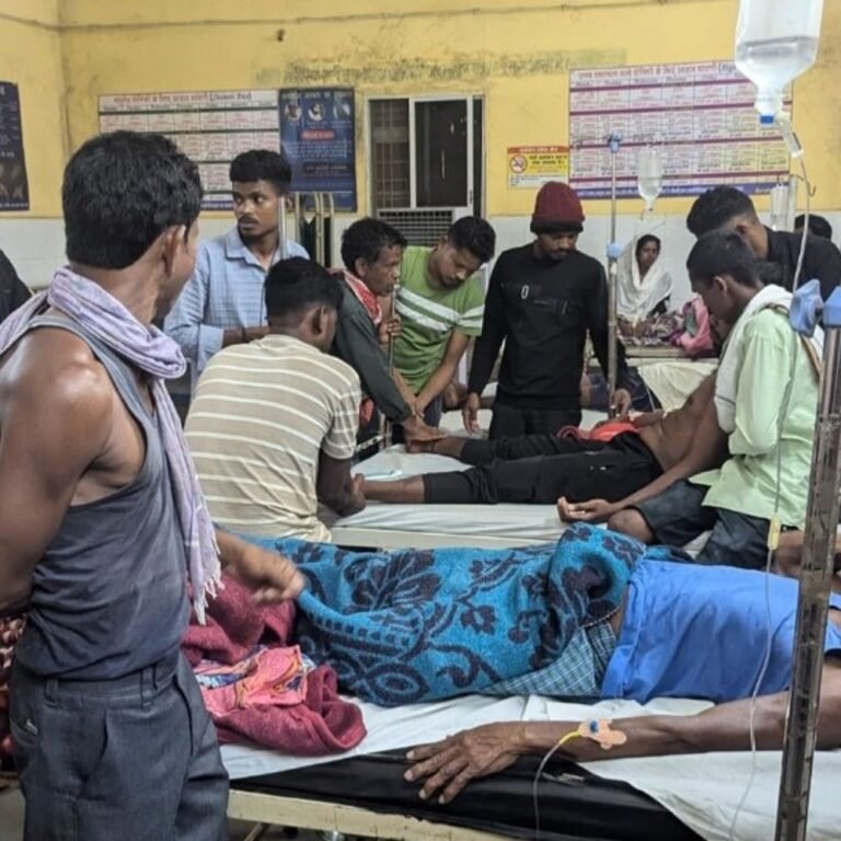 करंट लगने से 3 की मौत, 2 गंभीर:कोंडागांव में कबड्डी मैच के दौरान हादसा, टेंट उड़कर हाई-टेंशन लाइन से टकराया; 6 चपेट में आए