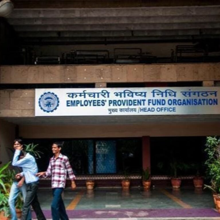 EPFO पासबुक-क्लेम की सुविधा अब एक ही पोर्टल पर:पहले अलग-अलग वेबसाइट पर जाना पड़ता था, जानें इसे इस्तेमाल करने की प्रोसेस