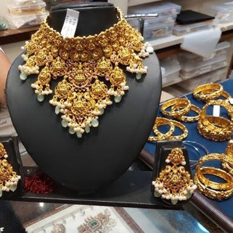 सोना ऑलटाइम हाई पर, ₹2030 महंगा होकर ₹1.15 लाख पार:इस साल दाम ₹39,000 बढ़े; चांदी की कीमत रिकॉर्ड ₹1.44 लाख प्रति किलो हुई