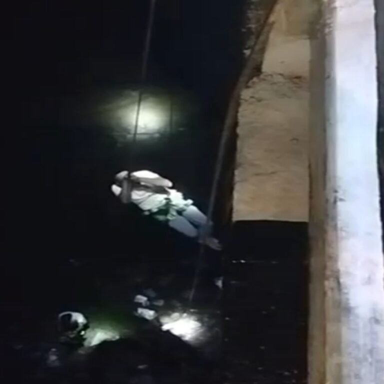 पत्नी से लड़ाई के बाद महानदी में गया युवक….फंसा, VIDEO:बियर पीकर मिट्टी के टीले में सो गया, पानी का बढ़ा लेवल, पुलिस-SDRF ने किया रेस्क्यू