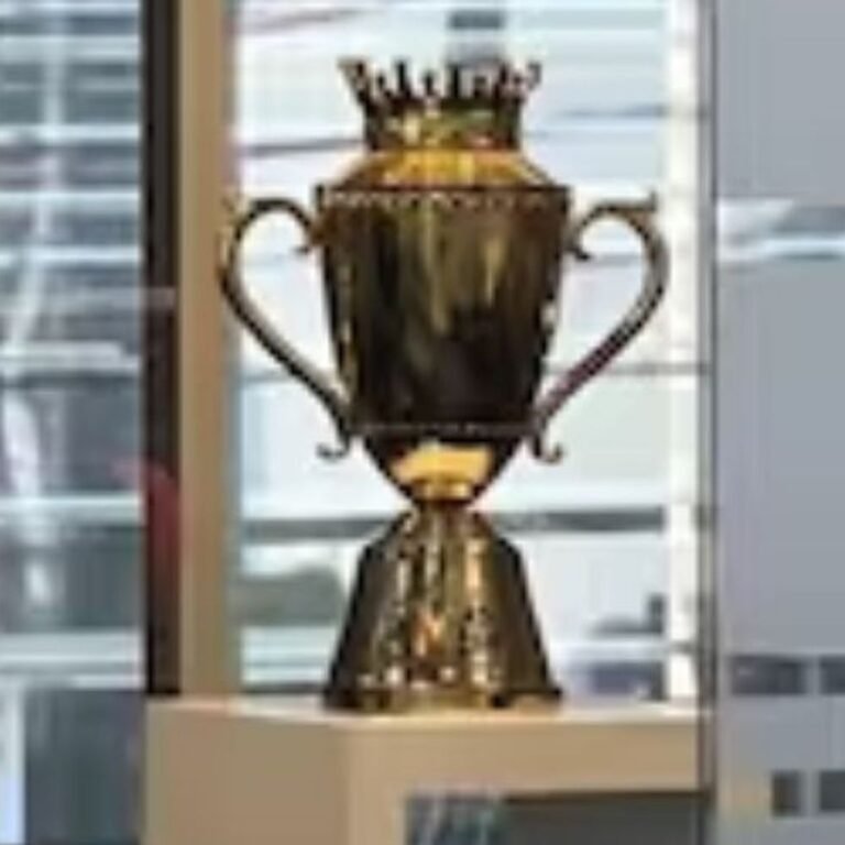 नकवी ने एशिया कप ट्रॉफी ACC दफ्तर में जमा कराई:BCCI ने पद से हटाने की चेतावनी दी थी; बिना ट्रॉफी भारत लौटी टीम इंडिया