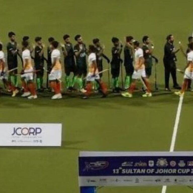 अंडर-21 हॉकी में भारत-पाकिस्तान ने हाथ मिलाया:जोहर कप मुकाबला 3-3 से ड्रॉ; आखिरी क्वार्टर में 2 गोल दागकर इंडिया ने वापसी की