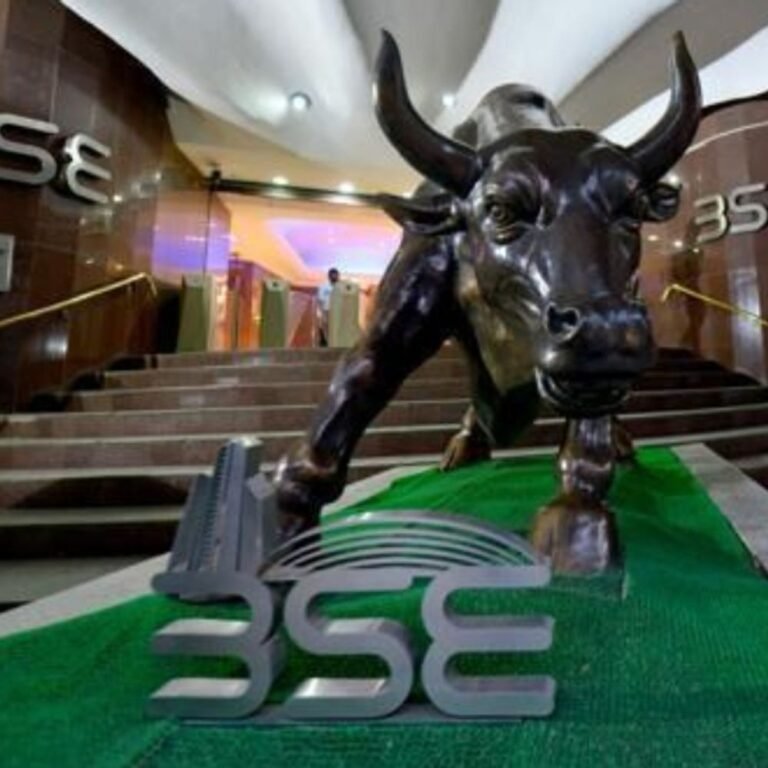 सेंसेक्स 750 अंक चढ़कर 85,200 पर कारोबार कर रहा:निफ्टी भी ऑलटाइम हाई के करीब, 220 अंक चढ़कर 26090 पर पहुंचा