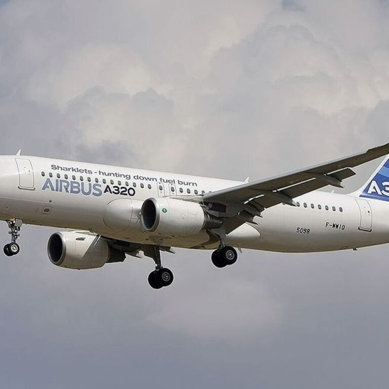 एयरबस A320 फैमिली प्लेन में सोलर रेडिएशन का खतरा:फ्लाइट कंट्रोल डेटा करप्ट होने की संभावना; सॉफ्टवेयर बदलने तक नहीं उड़ेंगे 250 प्लेन