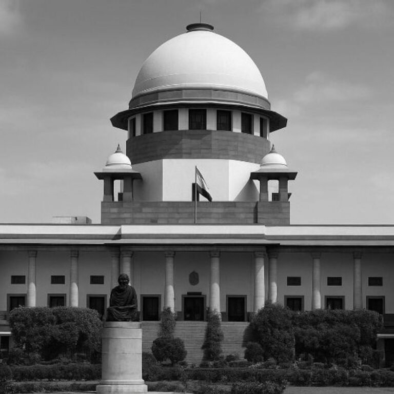 सुप्रीम कोर्ट बोला-अश्लील कंटेंट की जिम्मेदारी किसी को लेनी होगी:जब तक गंदा कंटेंट रोका जाता है, लाखों लोग देख लेते; सरकार 4 हफ्ते में रेगुलेशन बनाए