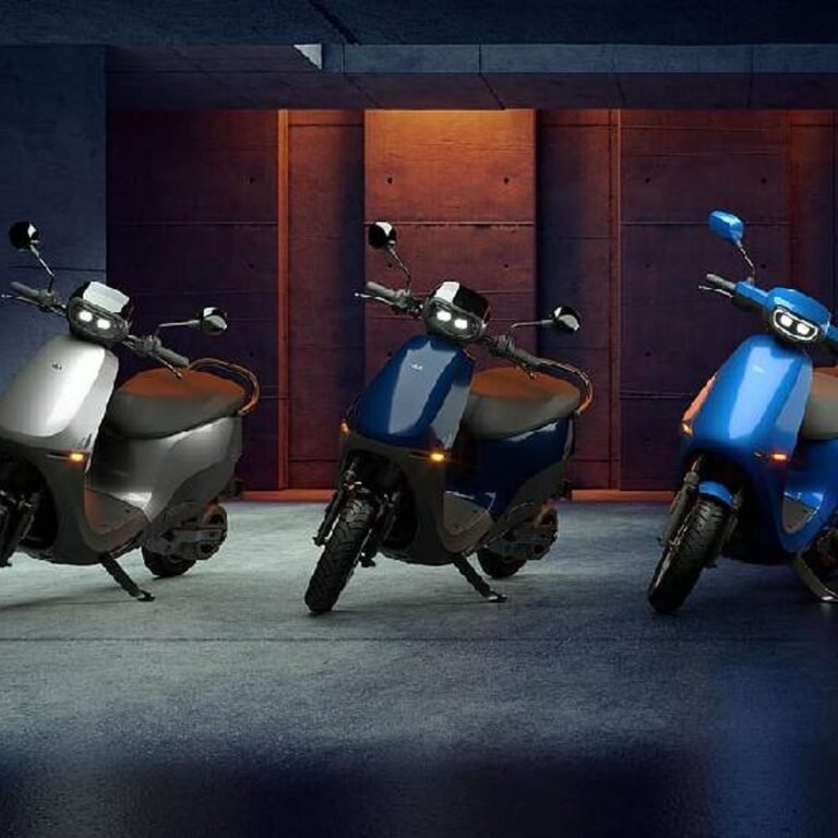 ओला की सेल दूसरी तिमाही में 44% कम हुई:रेवेन्यू 43% कम होकर ₹​​​​​​​690 करोड़ रहा; एक महीने में 10% गिरा शेयर