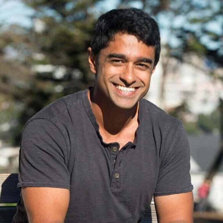 ममदानी के बाद सैकत चक्रवर्ती सांसद बनने की रेस में:सैन फ्रांसिस्को से चुनाव लड़ेंगे, सुभाषचंद्र बोस वाली टी-शर्ट पहनी तो अमेरिकियों ने नाजी समर्थक कहा था